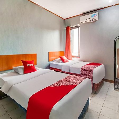 Oyo 3750 Elder Guest House Bandung Buitenkant foto
